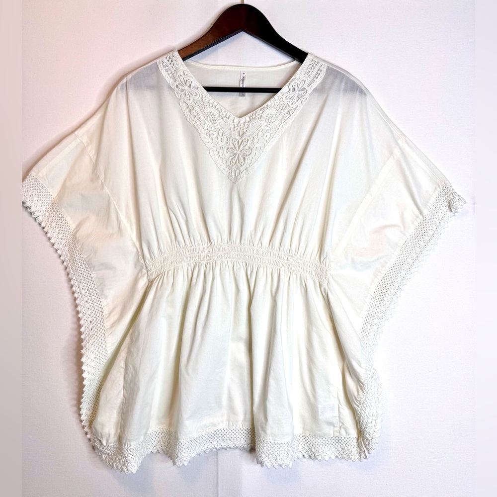 Passport Crochet Trim Kimono Top size Medium cream gathered waist Boho blouse